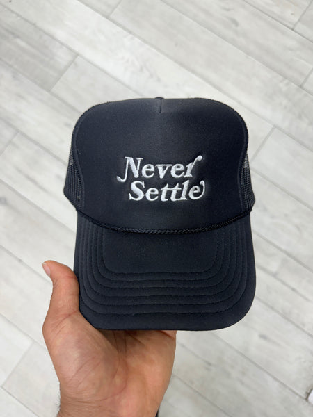 Trucker Hat (black)